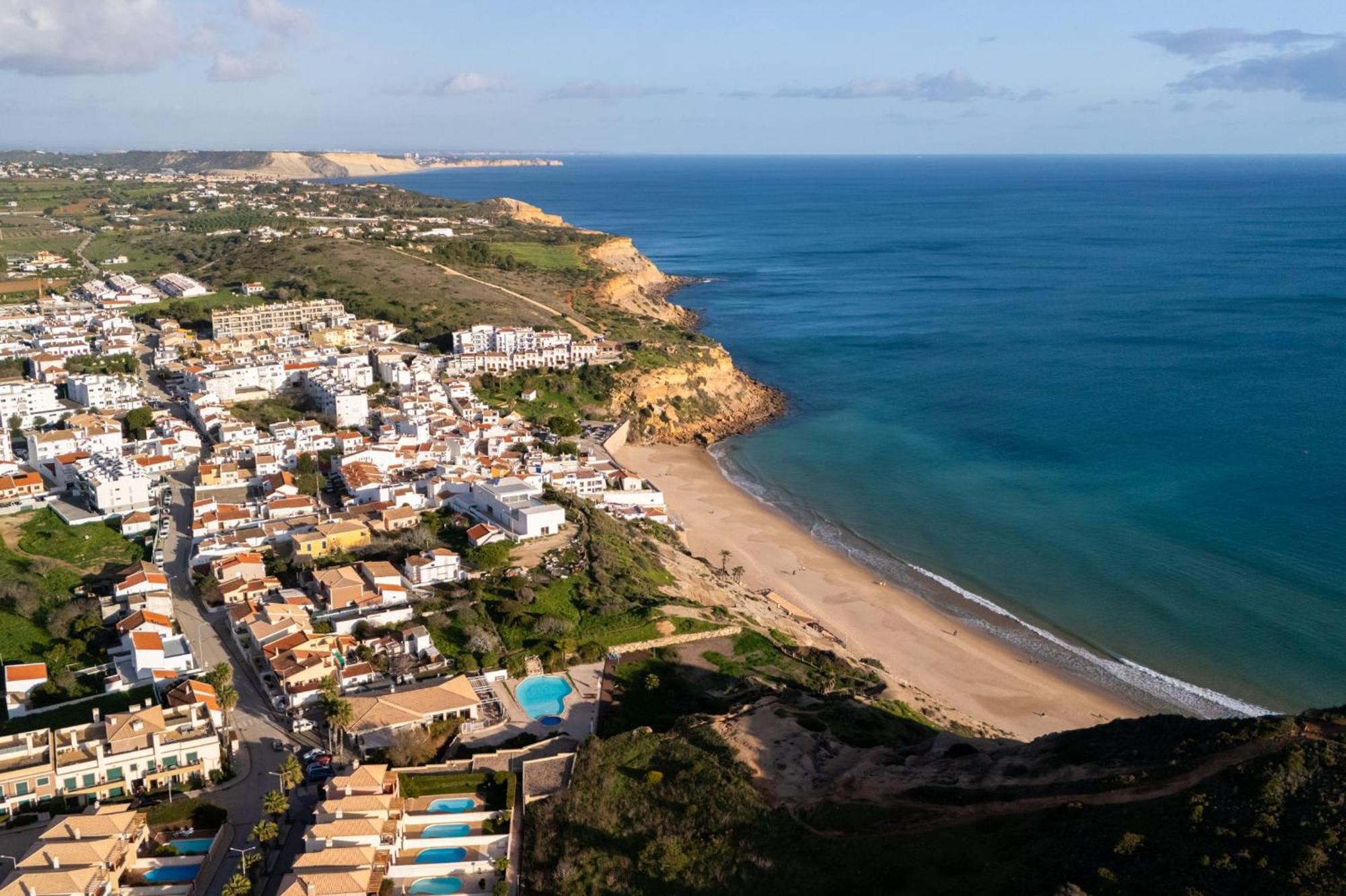 Comfy Flat W/ Rooftop Beach View By Lovelystay Burgau Extérieur photo