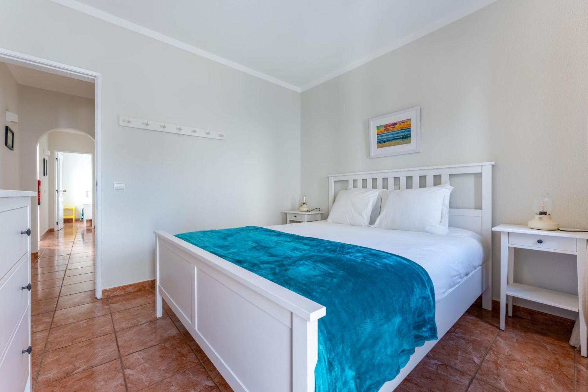 Comfy Flat W/ Rooftop Beach View By Lovelystay Burgau Extérieur photo