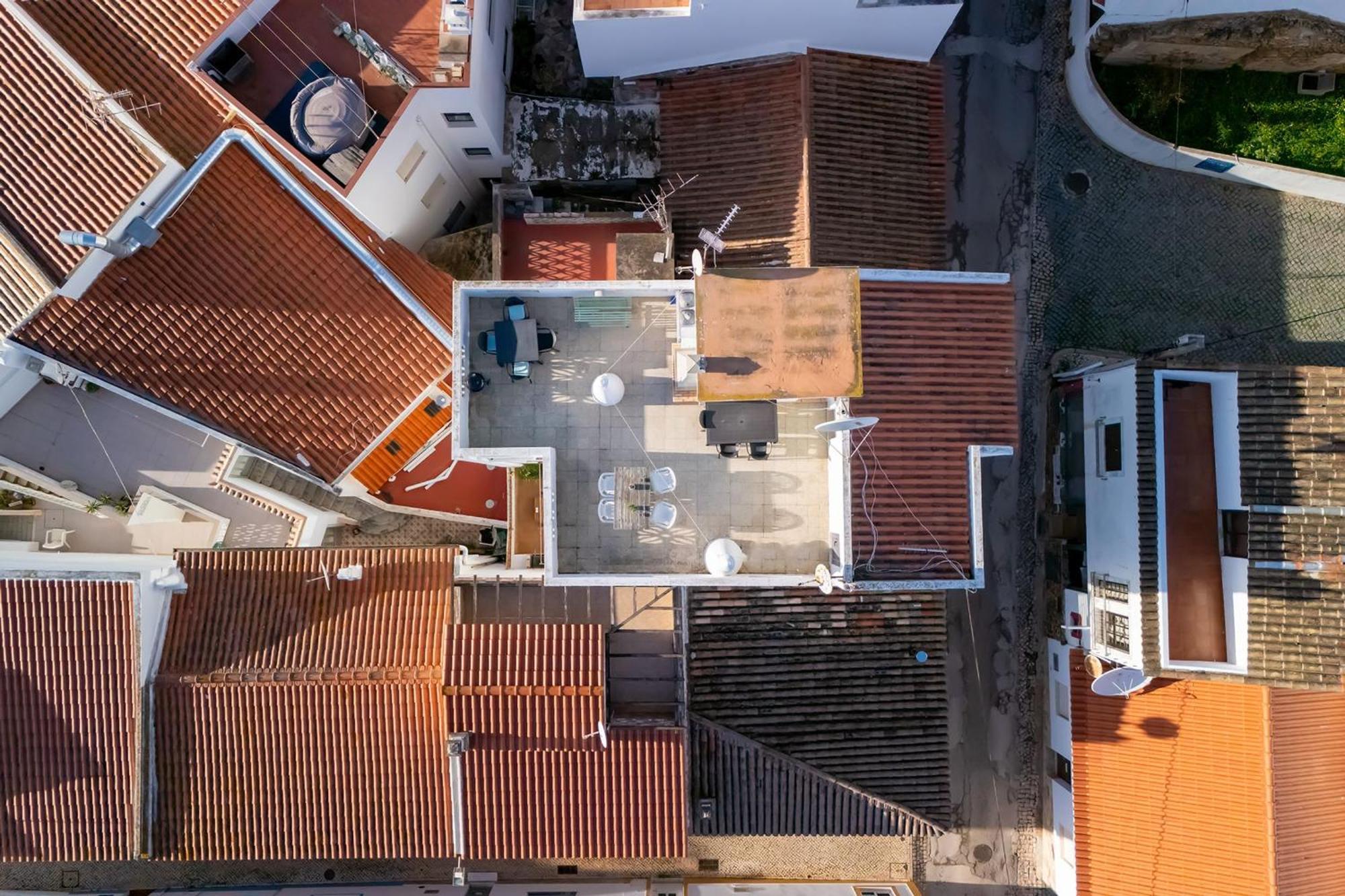 Comfy Flat W/ Rooftop Beach View By Lovelystay Burgau Extérieur photo